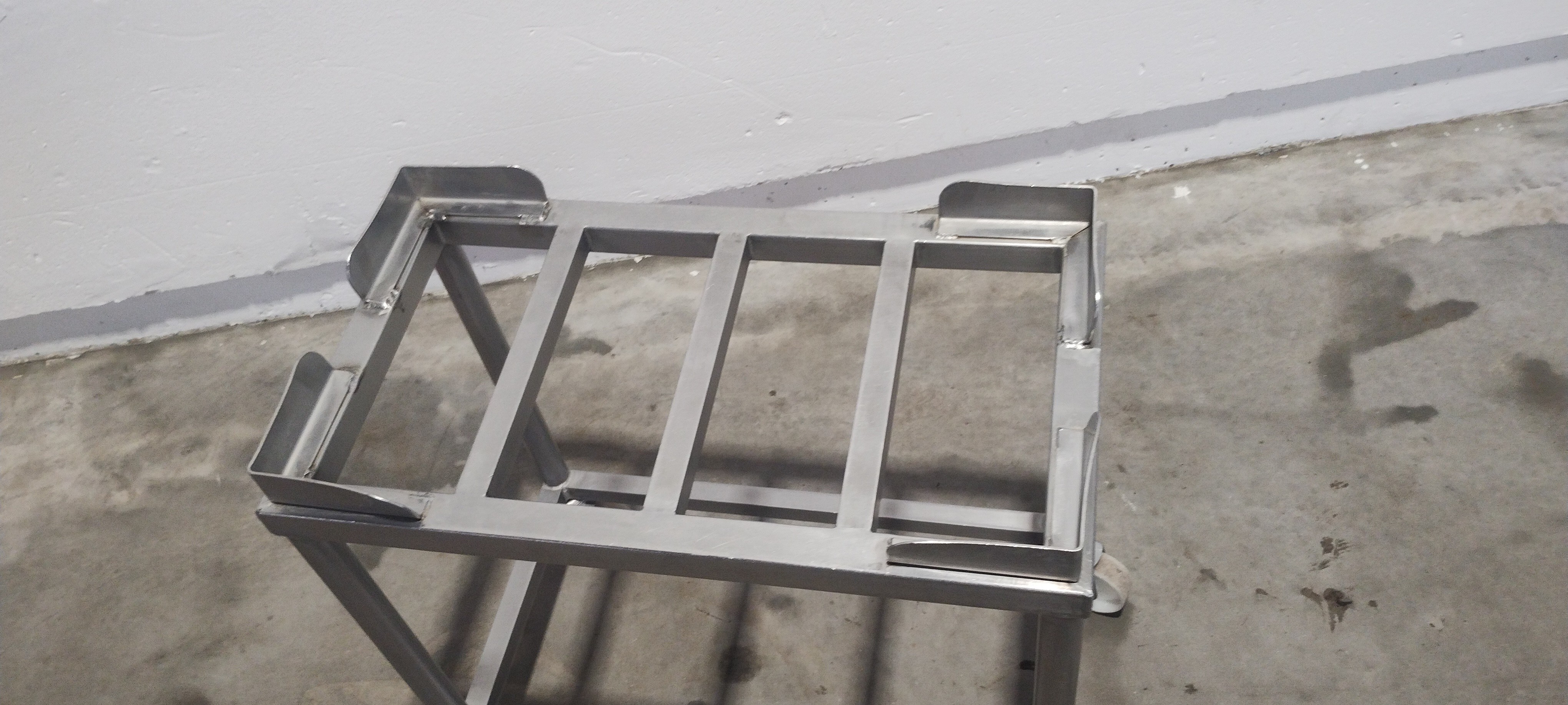 s/s mobile cart for Crates for sale used second hand 2nd hand Bart